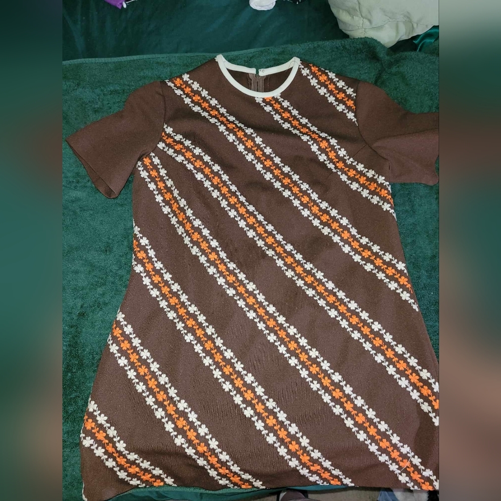Authentic vintage 1960s two piece plus size friendly bell bottom tunic set